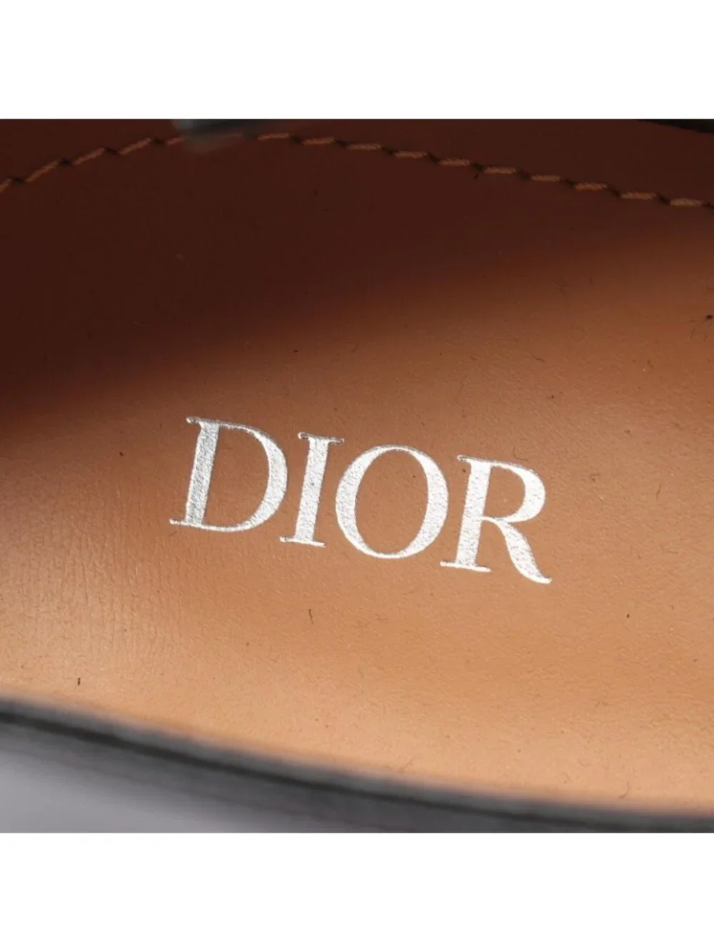 Christian Dior slight signs
